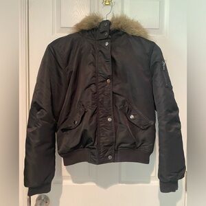 EUC Women’s Mossimo Winter Jacket, Black, size L.